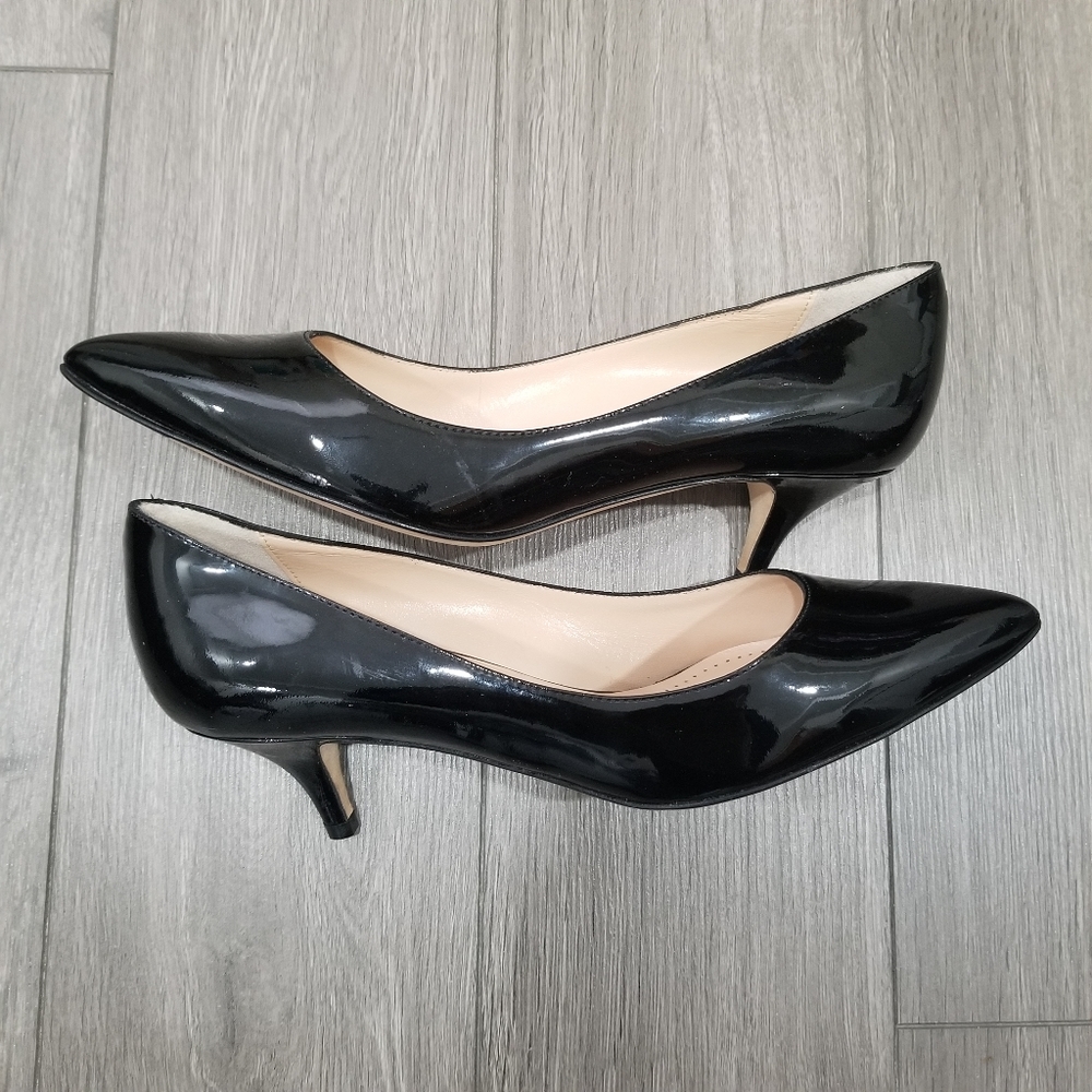 Bally Switzerland Black Patent Leather Pointed Toe Pumps